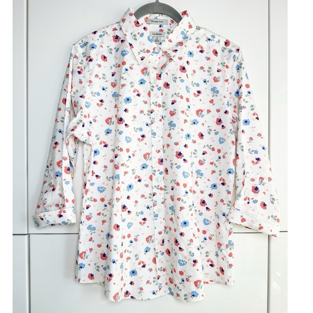 L.L. Bean Button Up Blouse Wrinkle Free White Floral Size Small 3/4 Sleeves